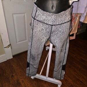 Lulu Lemon black/white leggings